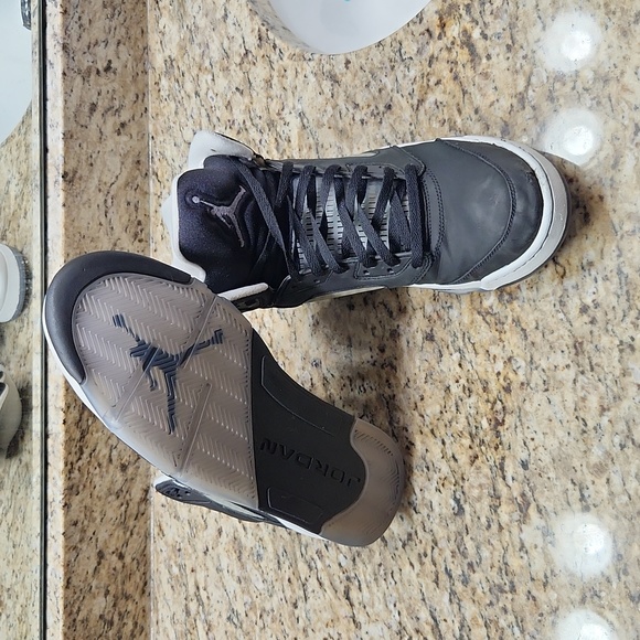 Jordan 5 Moonlight - Picture 2 of 7